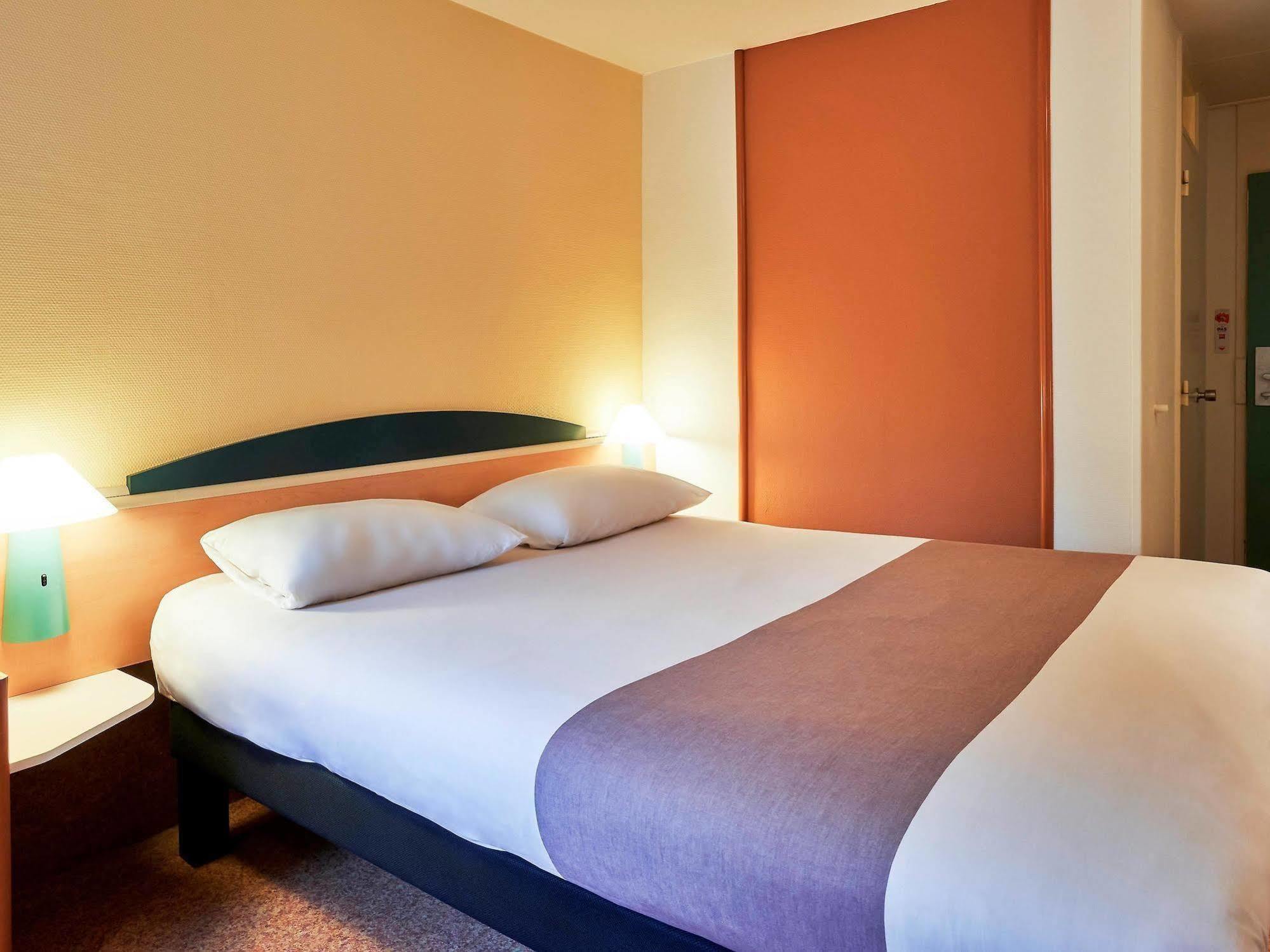 Ibis Hotel 3*