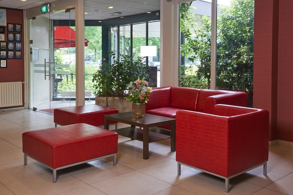 Ibis Hotel 3*