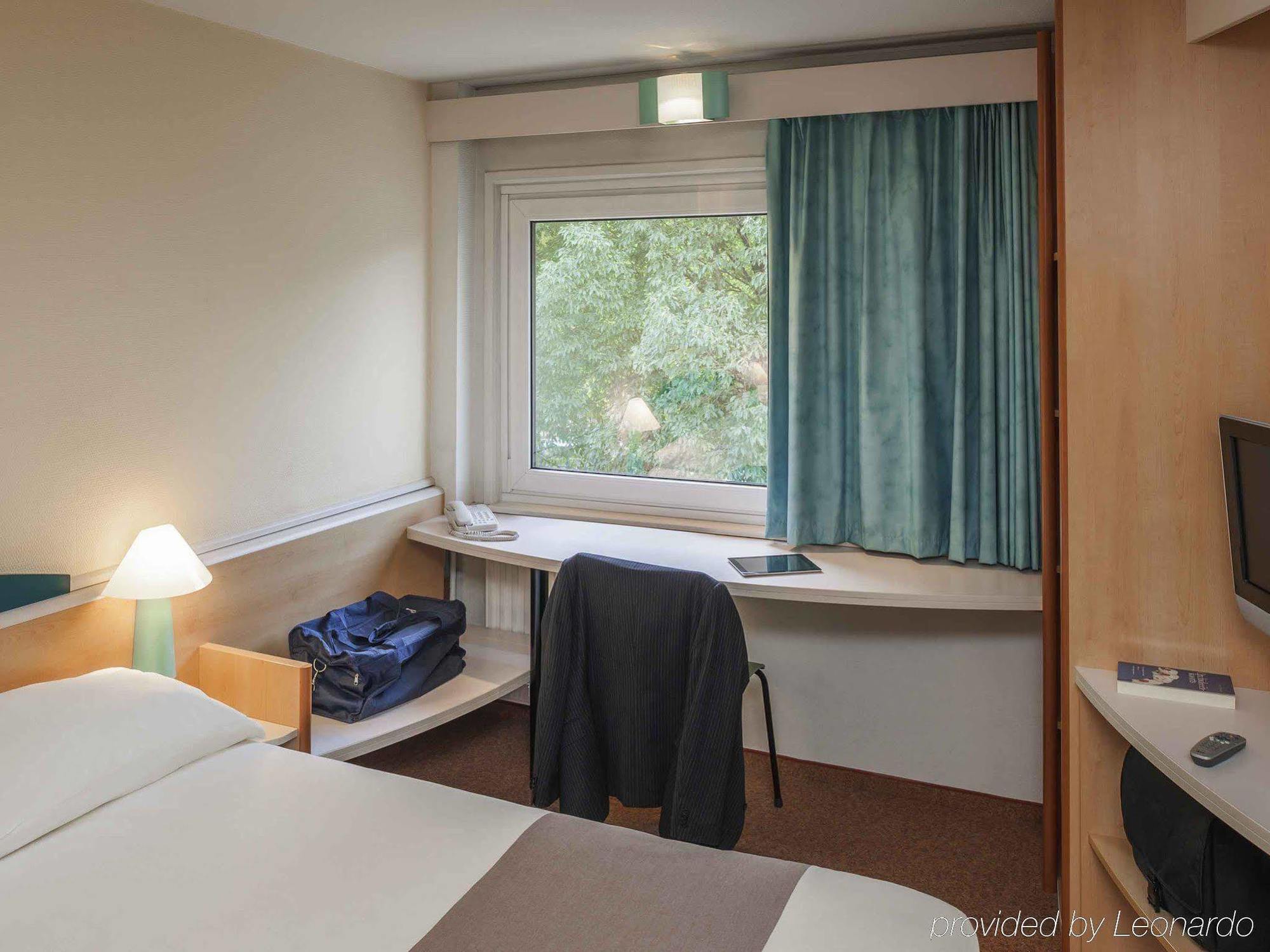 Ibis 3*