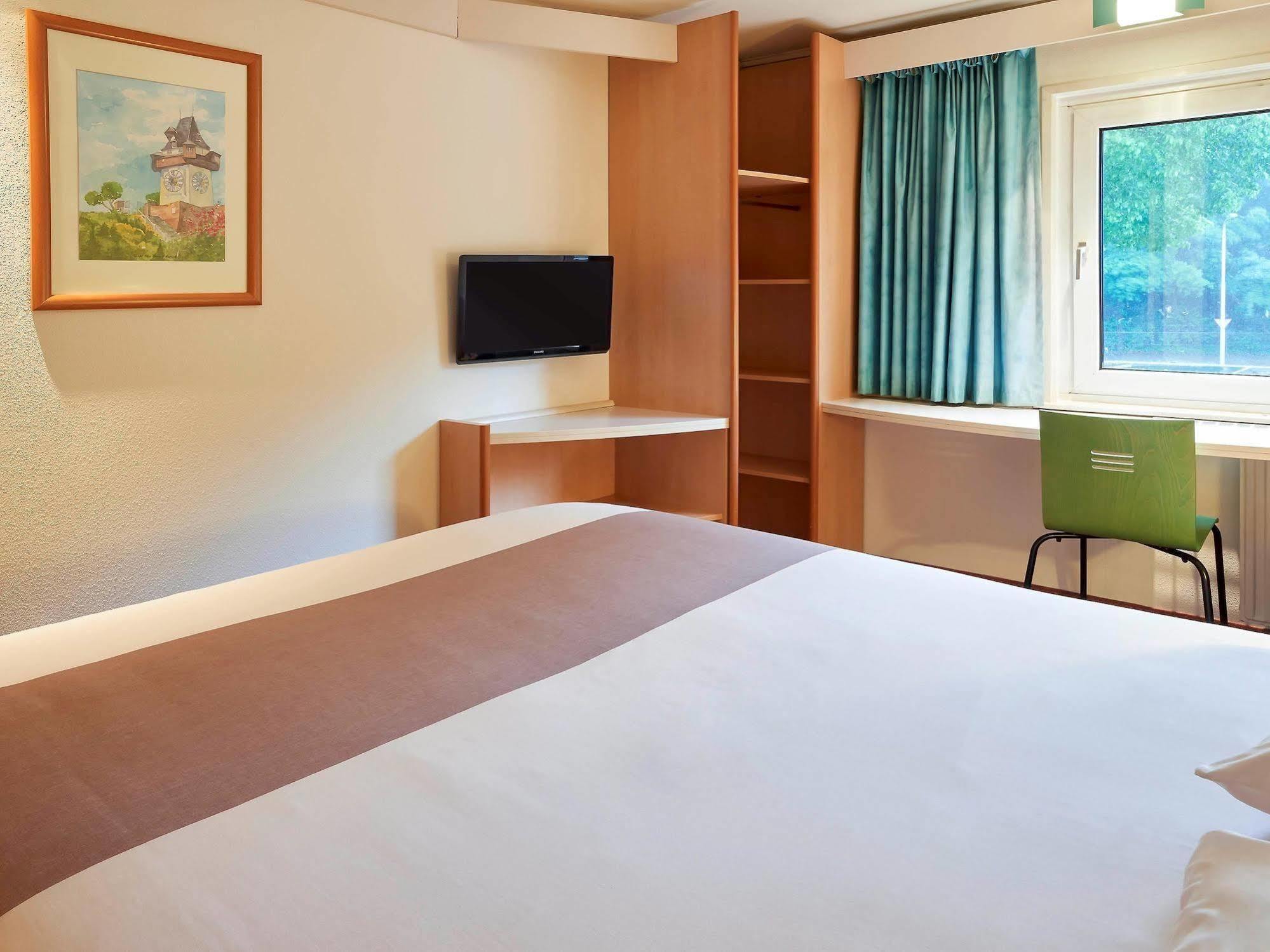 Ibis Hotel